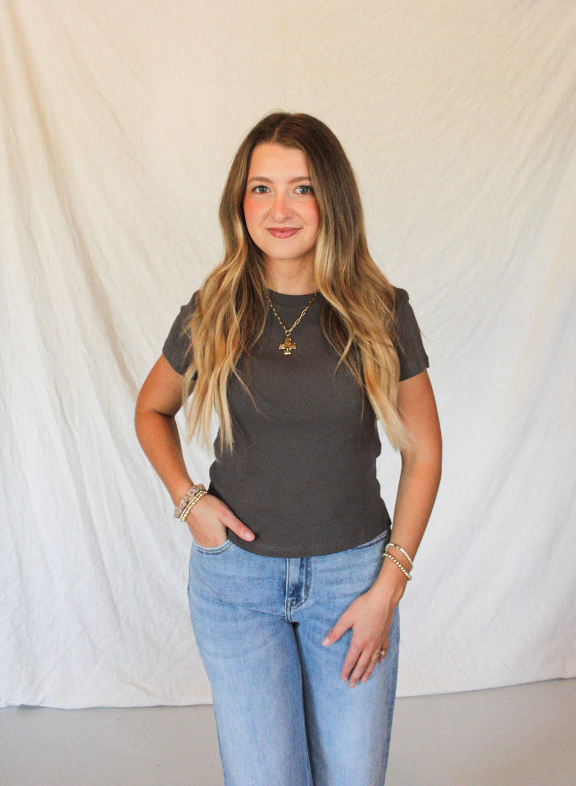 The Leni Basic Tee – Charcoal