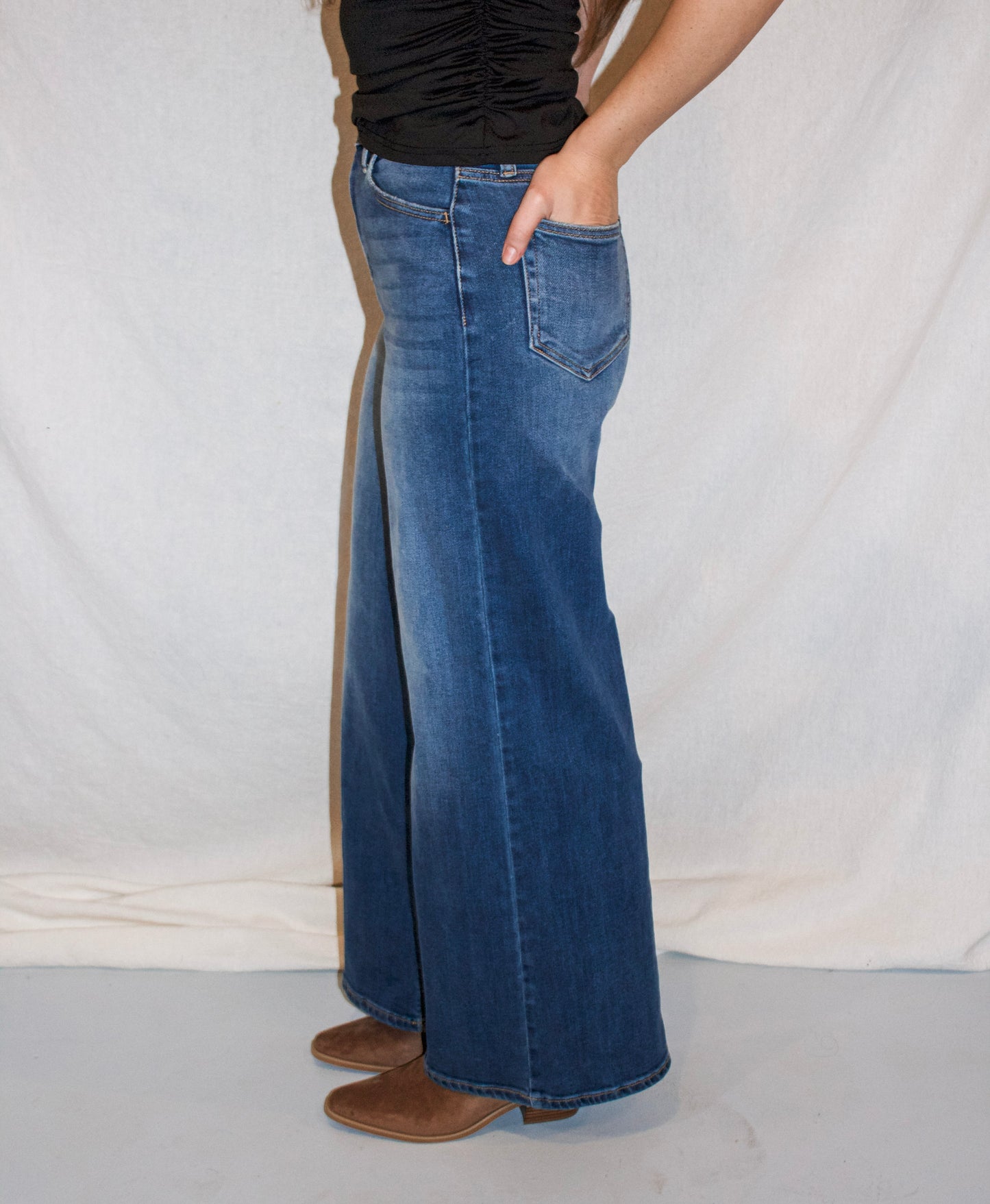 Lucy Wide Leg Jeans - Medium Denim